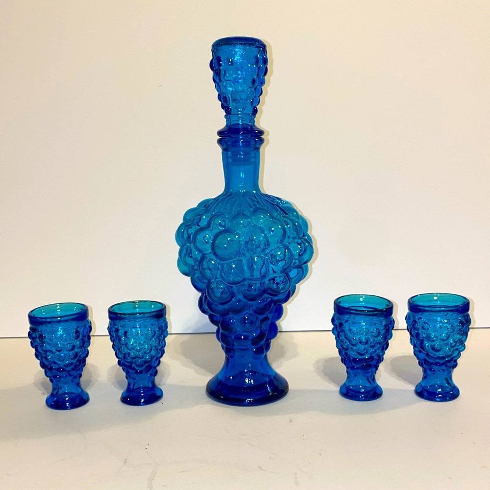 Vintage blue grape glass decanter and shot glass set - Picture 1 of 6